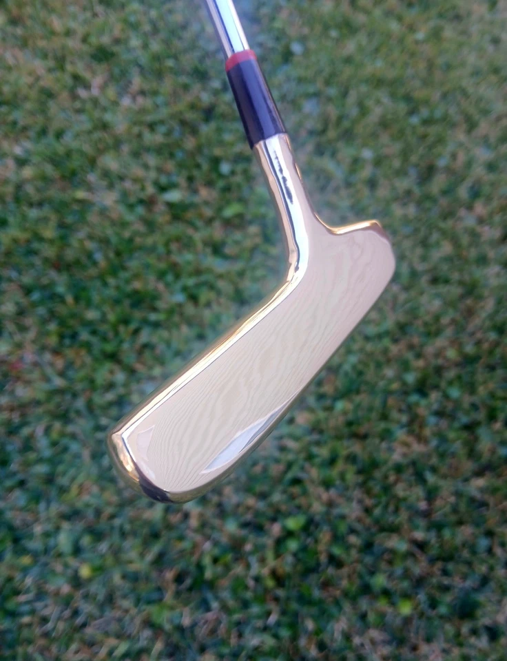 Refinished Spalding Cash-In Bullseye Style 2-Way Brass Putter Polished 34.5" - Image 2 of 4