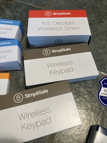 LOT of 18 SIMPLISAFE New ITEMS In Original BOXES - Picture 8 of 11