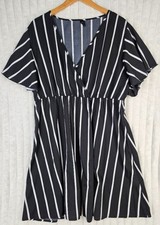 SHEIN Curve Black & White Striped Short Sleeve Dress Women’s Size 2XL