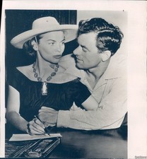 1949 John Ireland Jeanne Dru Actress Santa Monica Ca Wedding 8X8 Vintage Photo