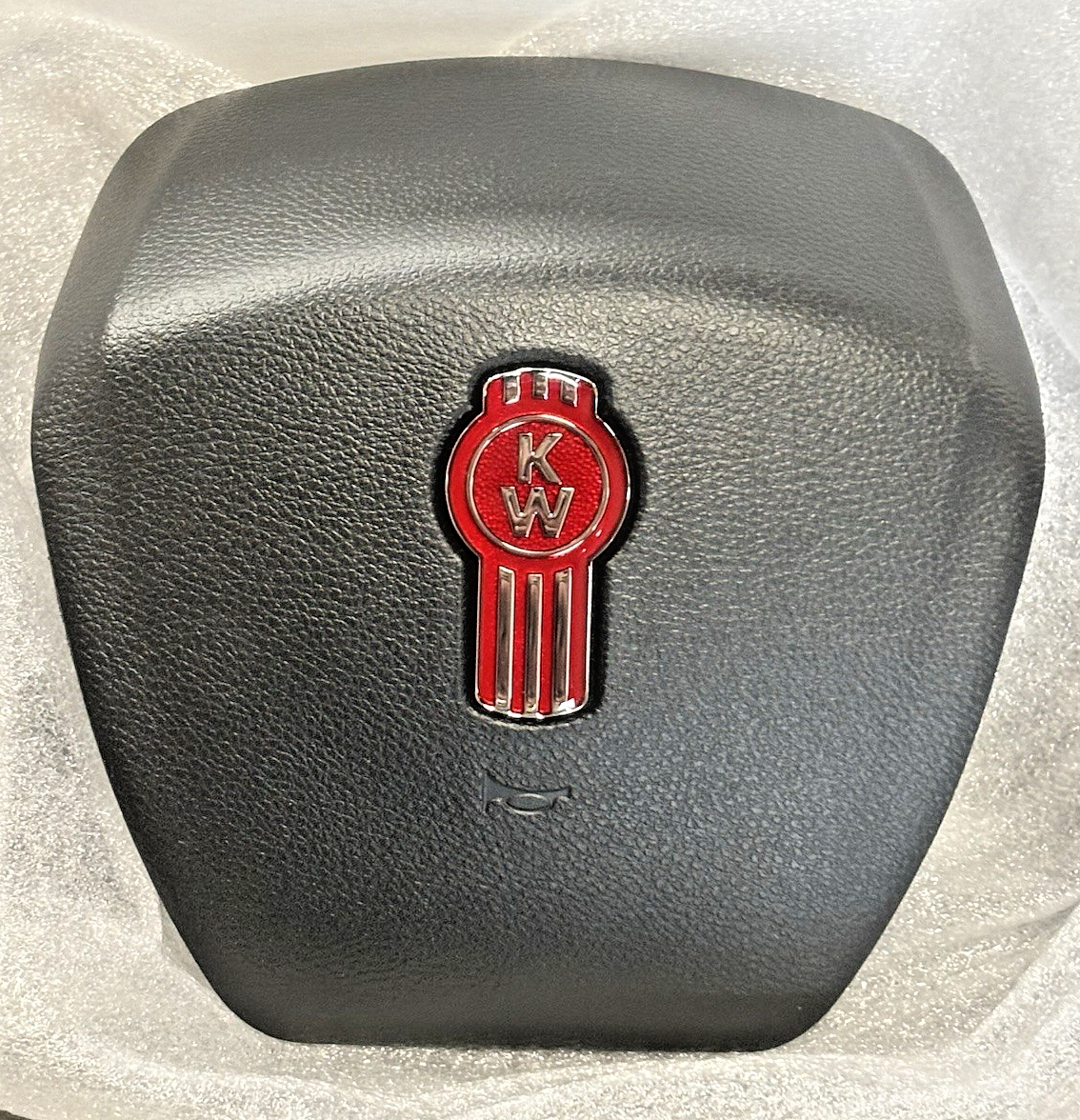 BRAND NEW ~ OEM KENWORTH STEERING WHEEL CENTER HORN COVER PAD