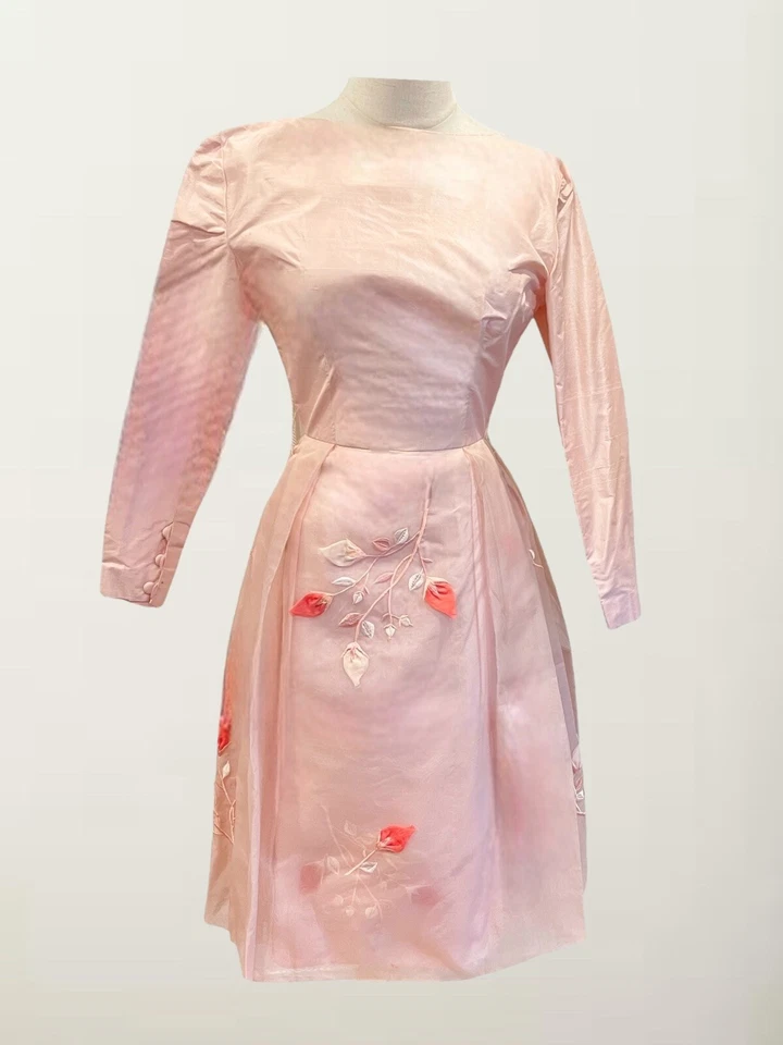Vintage 1950s Pink Floral Embroidered Cocktail Full Skirt Dress Gown Size Small - Image 4 of 4