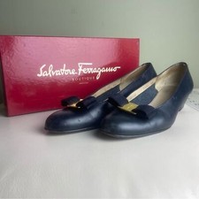 Vintage Salvatore Ferragamo Navy Blue Leather Pumps Bow Ferragamo Branded 9.5N