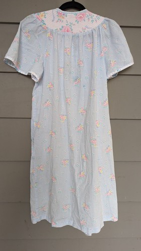 Enhancements Sleepwear Housecoat Women's Short Sleeve Snaps Pockets Blue Size M? - Picture 8 of 10