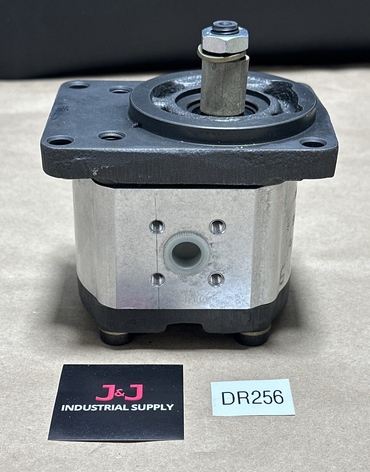 NEW WITHOUT BOX Bosch 0510-525-009 Hydraulic Gear Pump | FAST SHIPPED & WARRANTY