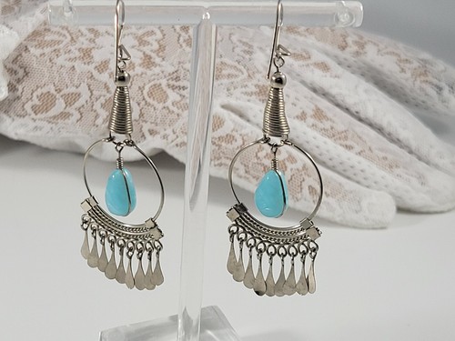 Vintage Earrings Silver Tone Blue Stone Dangle Wire Drop Pierced GORGEOUS - Picture 4 of 5
