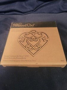 2010 Round-Up From The Heart Trivet