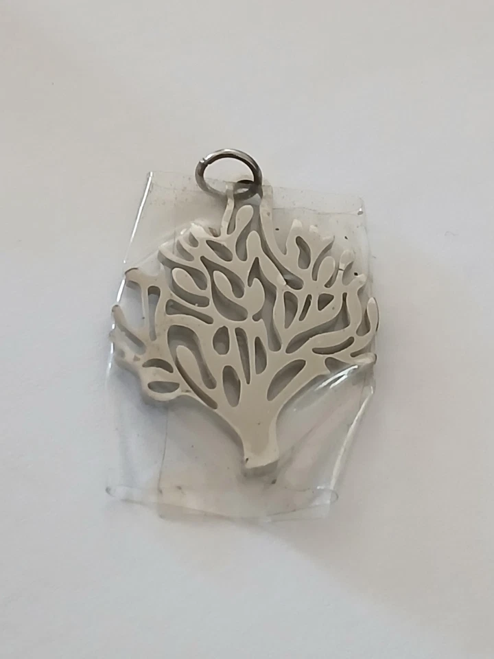 生命之树吊坠全新无标签银色 — 第 2/3 张图片