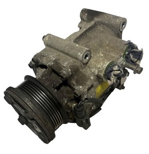 Kompressor Klimaanlage YS4H19D629AB Ford Focus Bj 2003 1596 CCM 74 KW