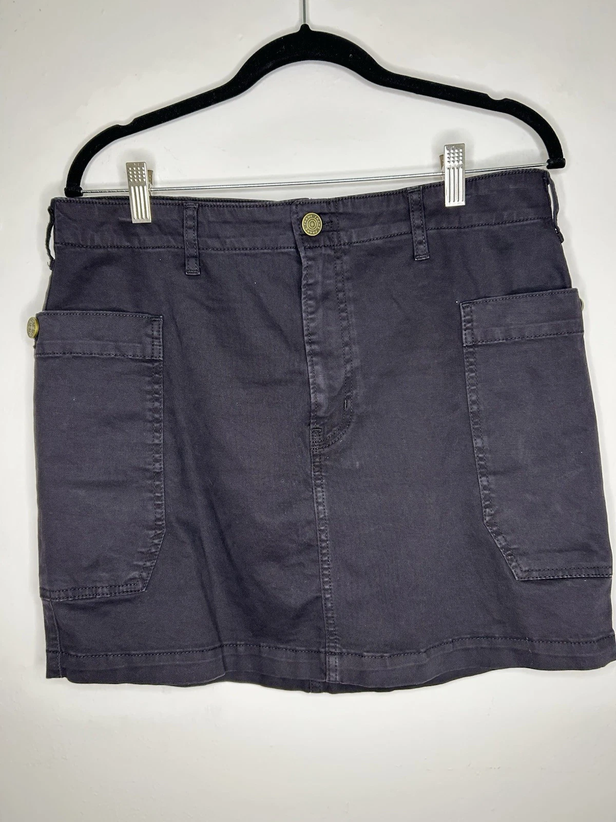 FRAME Black Mini Cargo Y2K Boho Style Skirt Size 30