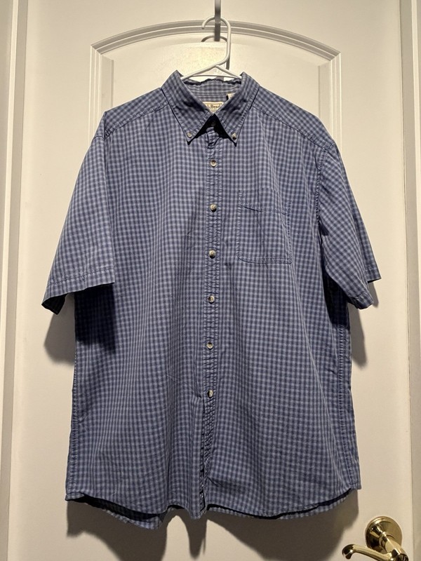 L.L. Bean Men's Blue Short Sleeve Button Down Shirt L