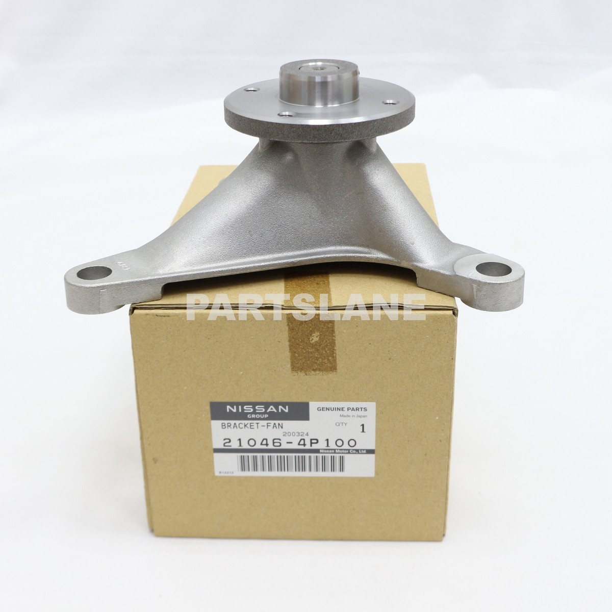 Nissan 350Z Infiniti FX35 FX45 G35 OEM Genuine Fan Pulley Bracket