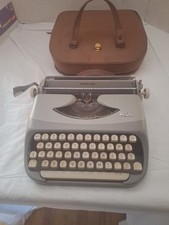 ST Vintage Royal Royalite Typewriter With Case Two Tone Grey thumbnail