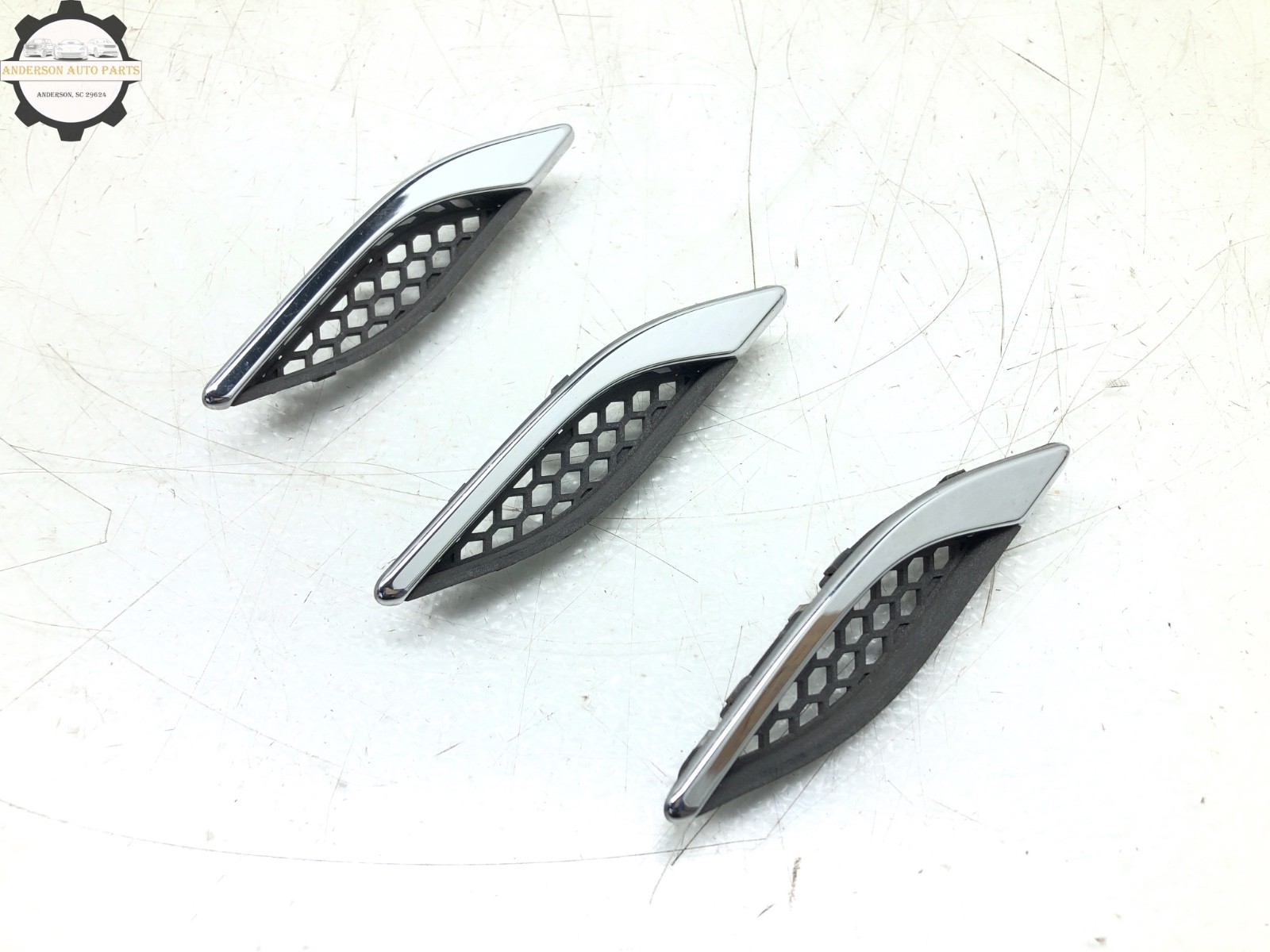 2014-2019 MASERATI GHIBLI LEFT DRIVER FRONT FENDER VENT GRILLE TRIM SET X3 OEM