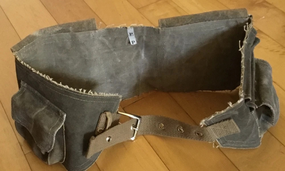 weist belt bag dark canvas