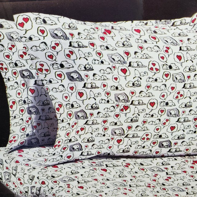 Berkshire Peanuts Queen Sheet Set Snoopy Hearts White Black Red