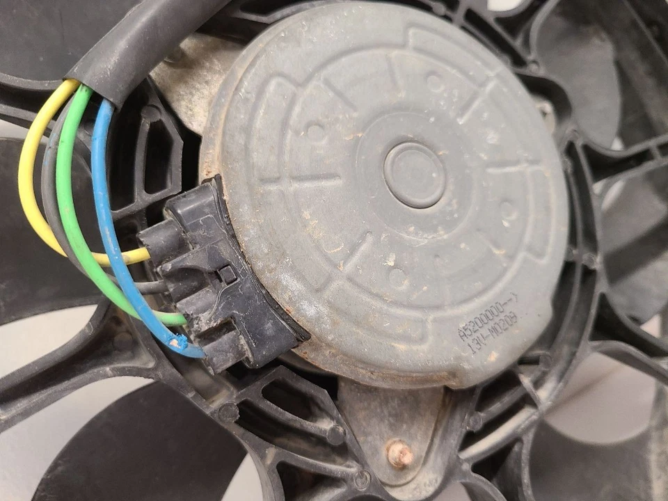 2009-2011 NISSAN MAXIMA Radiator Fan Motor Fan Assembly 214819N00A - Imagem 3 de 4