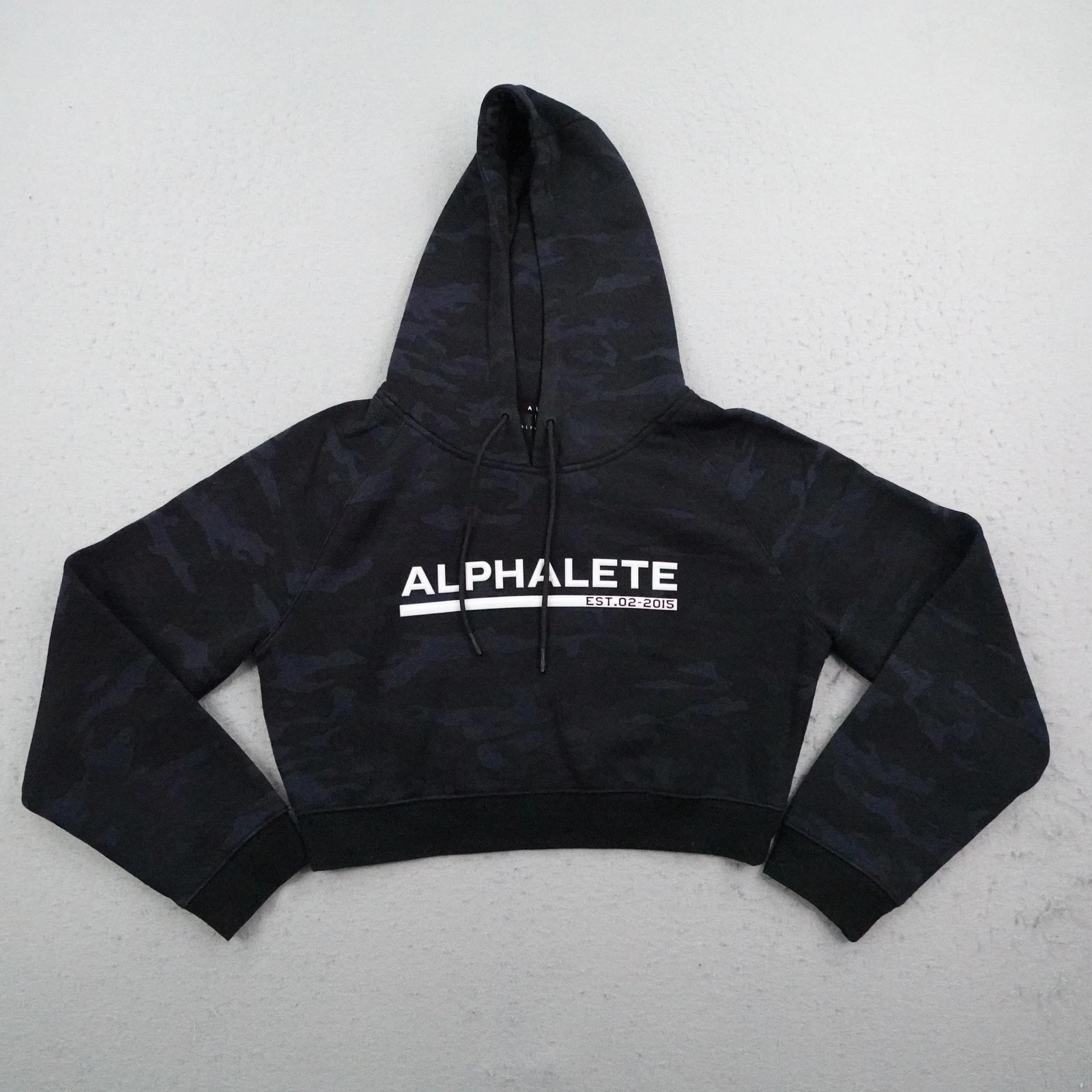 ALPHALETE Hoodie Womens Medium Black Camo Cropped Pullover Sweatshirt Workout