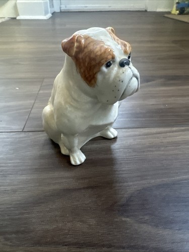 Vtg Royal Doulton Porcel. BULLDOG Seated White w/Tan Patches Figure Figurine #21