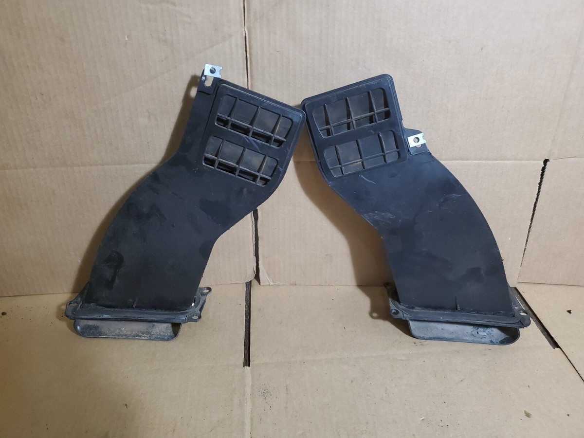 90-96 nissan 300zx OEM NA rear bumper qrt panel lower vent