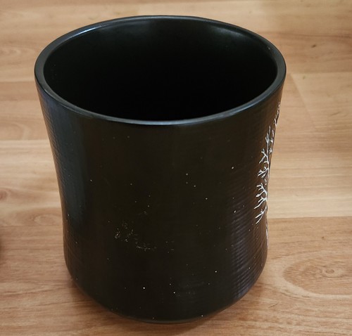 2 Peppermint and Pines 18oz Mugs Cardinals Trees New no tags. 1 Black 1 White - Picture 5 of 14
