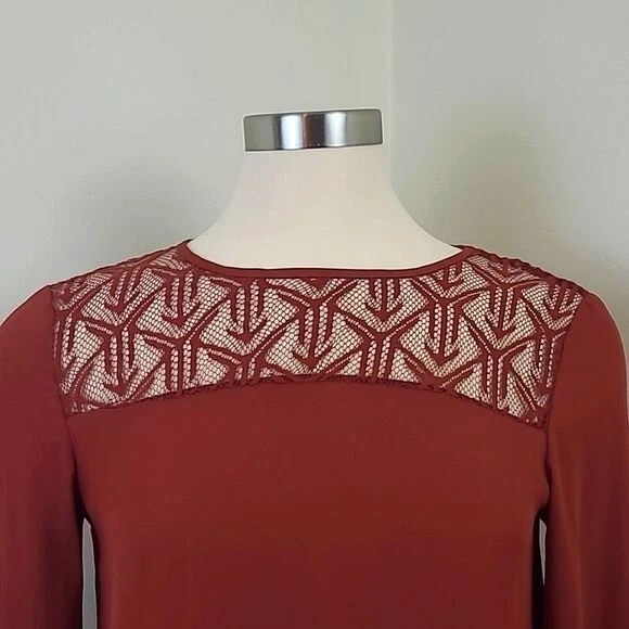 Blusa top de encaje blanca lirio para mujer talla pequeña Foto 2 de 4