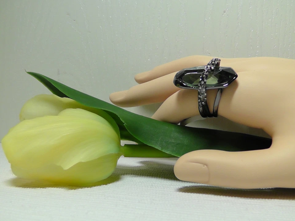 Anillo doblete de cuarzo y hematita en órbita Alexis Bittar Miss Havisham. Talla 6.*NUEVO* Foto 4 de 4