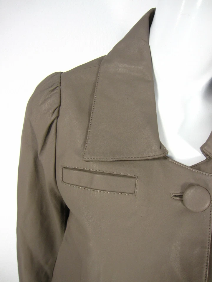 CHAQUETA ABRIGO RECORTADA DE CUERO MANGA LARGA MADISON MARCUS S PEQUEÑA BEIGE SÓLIDO 211  Foto 2 de 4