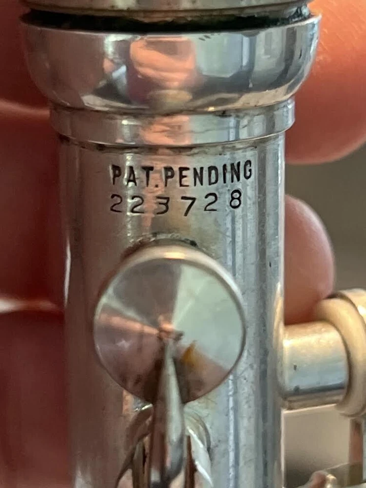 H.N. Clarinete King Blanco Plata - Circa 1938 - Limpio y Repuesto Foto 3 de 4