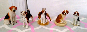 LOT OF 5 VINTAGE BEAGLE FOXHOUND HOUND DOG SMALL FIGURINES