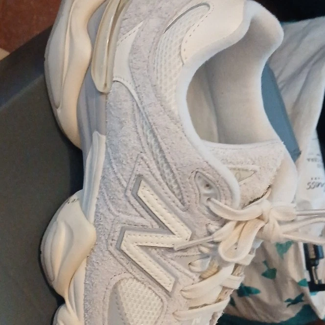 New Balance 9060, foto 2 di 5