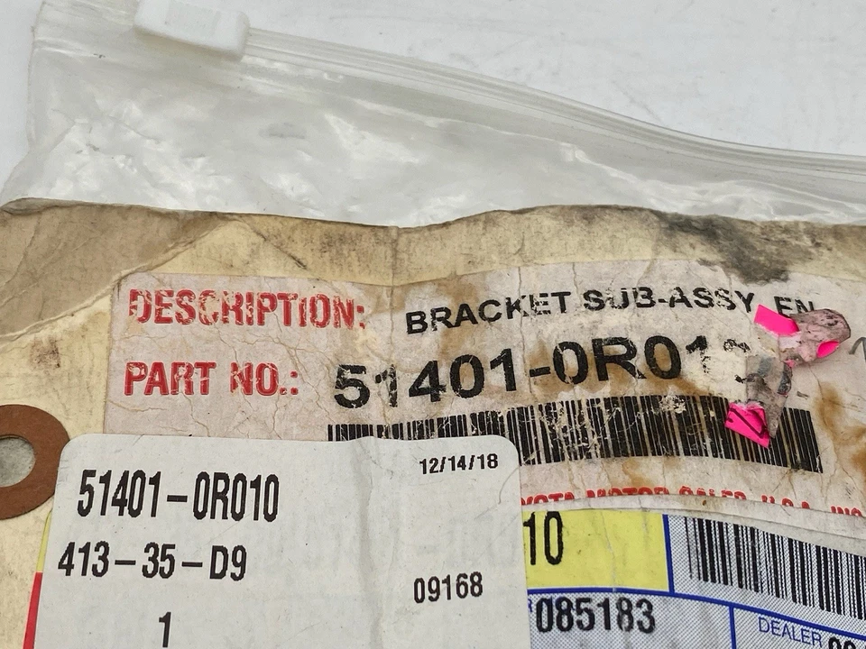 Soporte de montaje del motor izquierdo Toyota RAV4 2006-2014 LH OEM NUEVO 51401-0R010 Foto 4 de 4