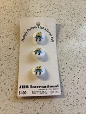 JHB International Humpty Dumpty Buttons Number 22403