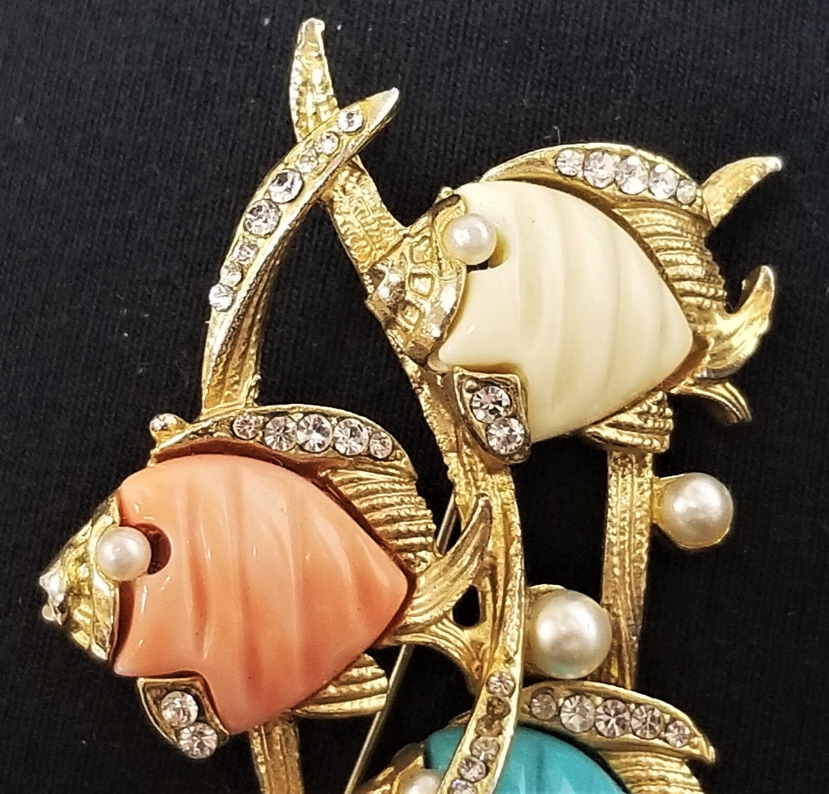 Vintage HATTIE CARNEGIE Iconic Multi-Color School of FISH