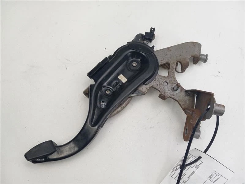 PEDAL FRENO ESTACIONAMIENTO EMERGENCIA PARA MAZDA CX-7 2007 Foto 4 de 4