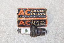 vintage AC W spark plug w/box