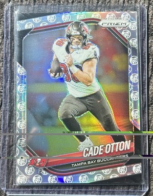 Cade Otton Prizm 2025 White Knight 2/3