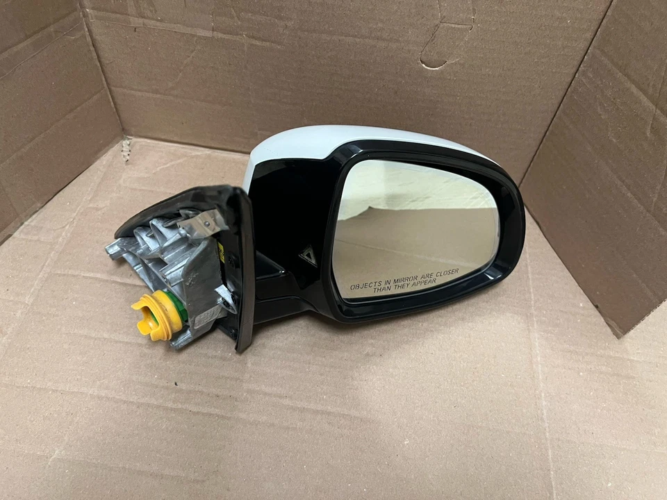 宝马 X5 F15 右侧镜动力折叠盲点和相机 2014-2018 年原始设备制造商 — 第 2/4 张图片