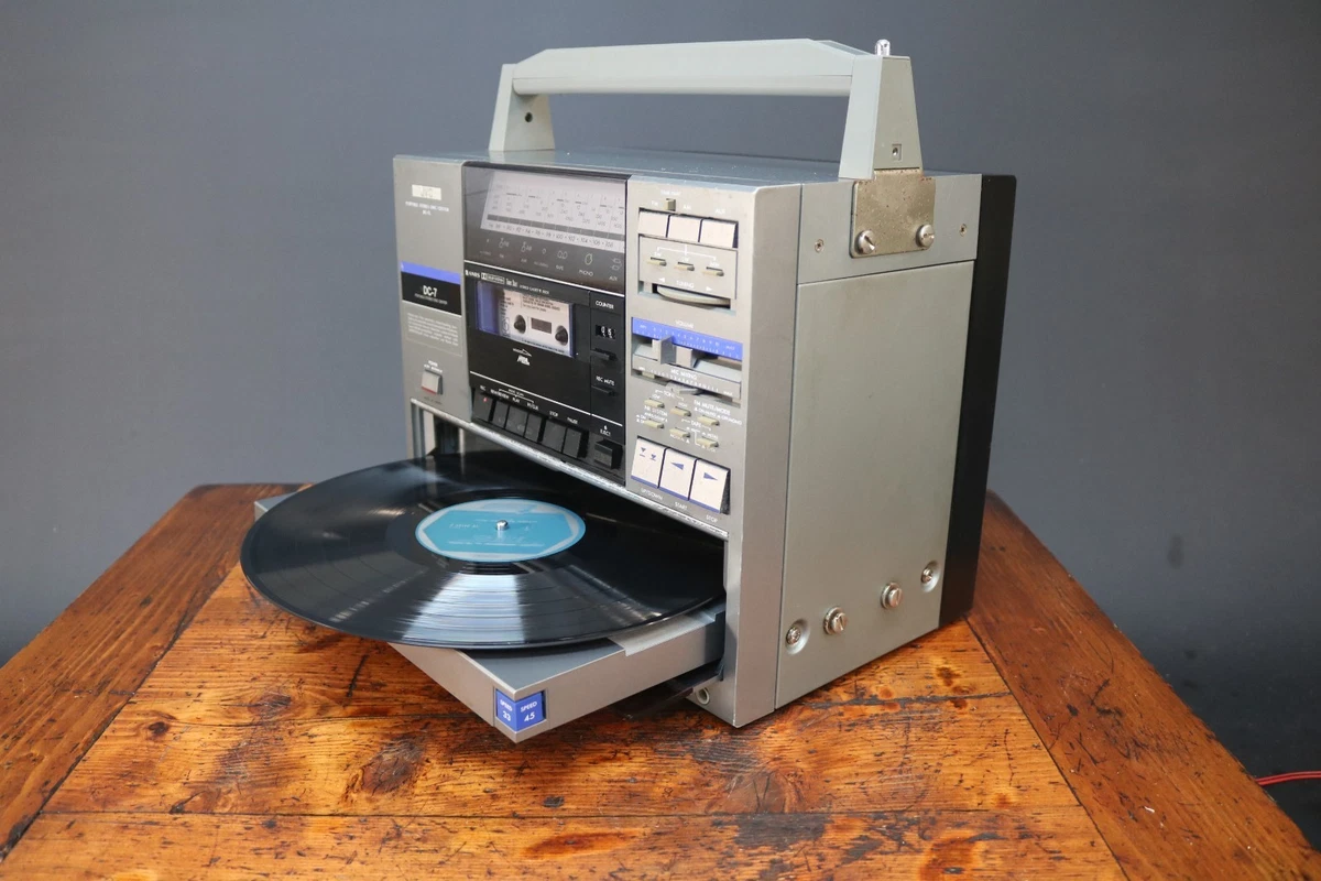 Boombox JVC RC-323W – Ghettoblaster Vintage – Fonctionnel – Expédition Mondiale