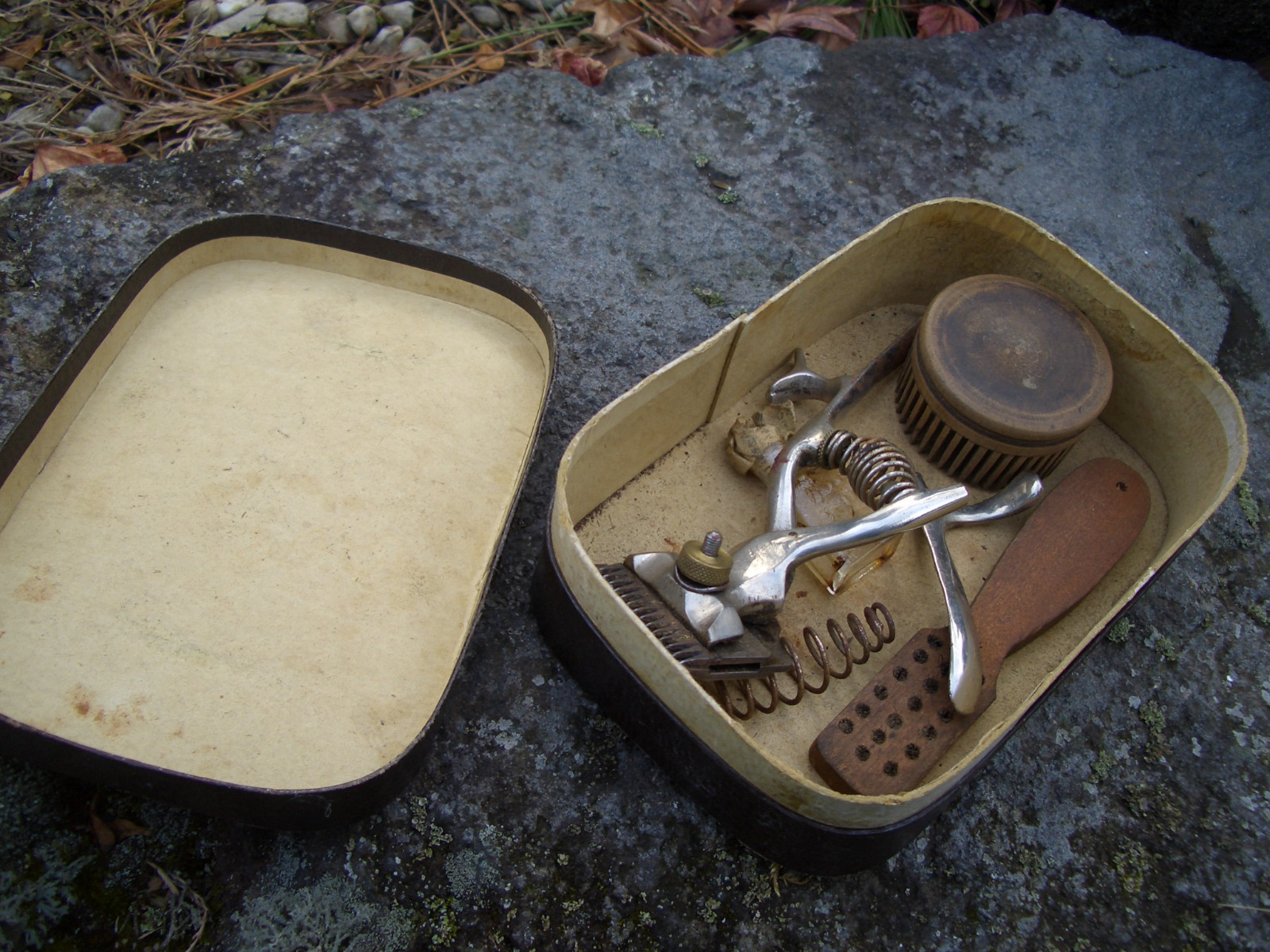Antique Japanese paper box round comb broken clippers comb small bottle
