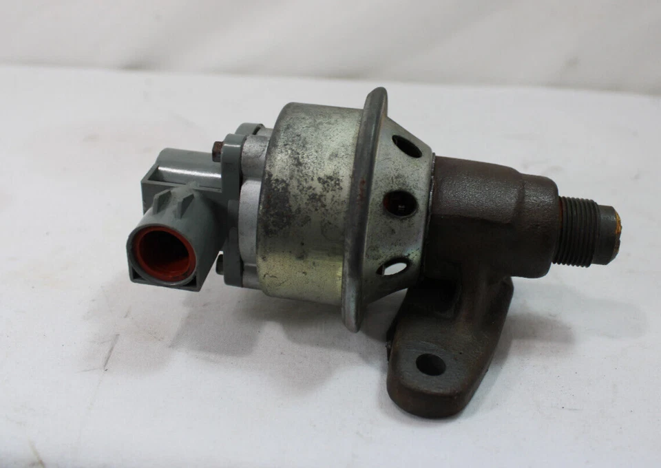 Ford Mustang 1987-1989 2,3 litros 4 cilindros válvula egr y pernos de montaje Foto 4 de 4