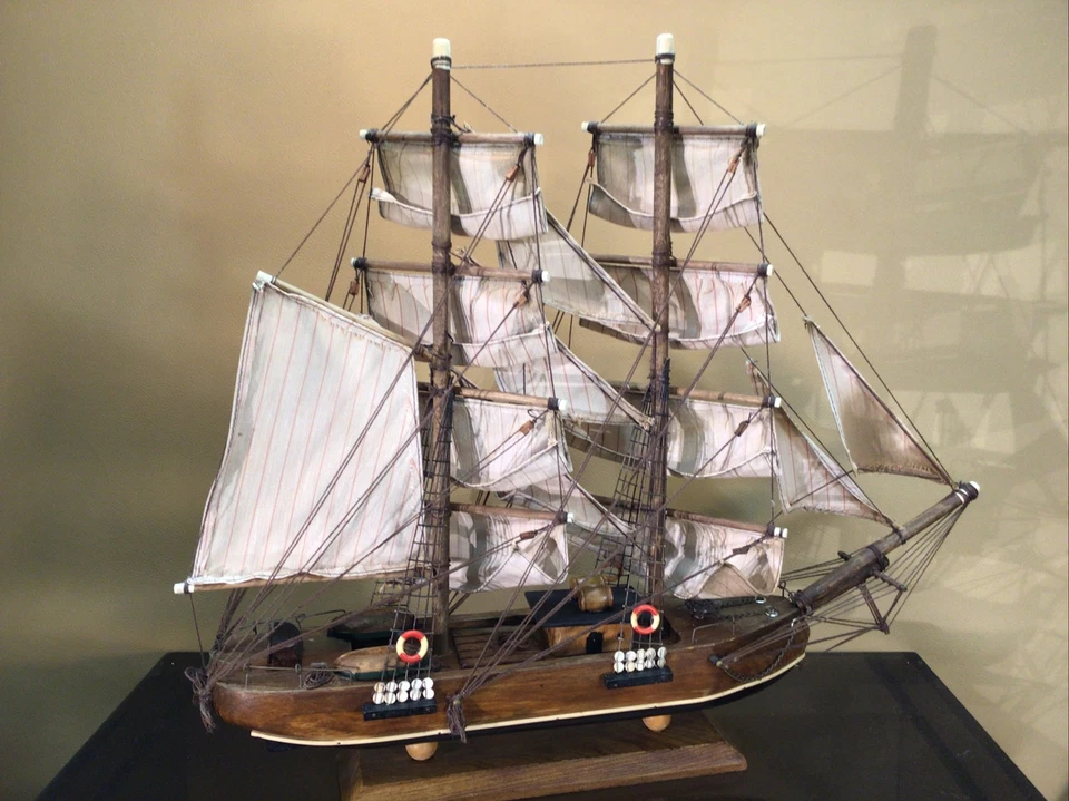 Veleiro antigo NÃO É UM KIT 17,5”” de altura 19” de comprimento todo em madeira Bric-Barca Siglo XIX - Imagem 4 de 4