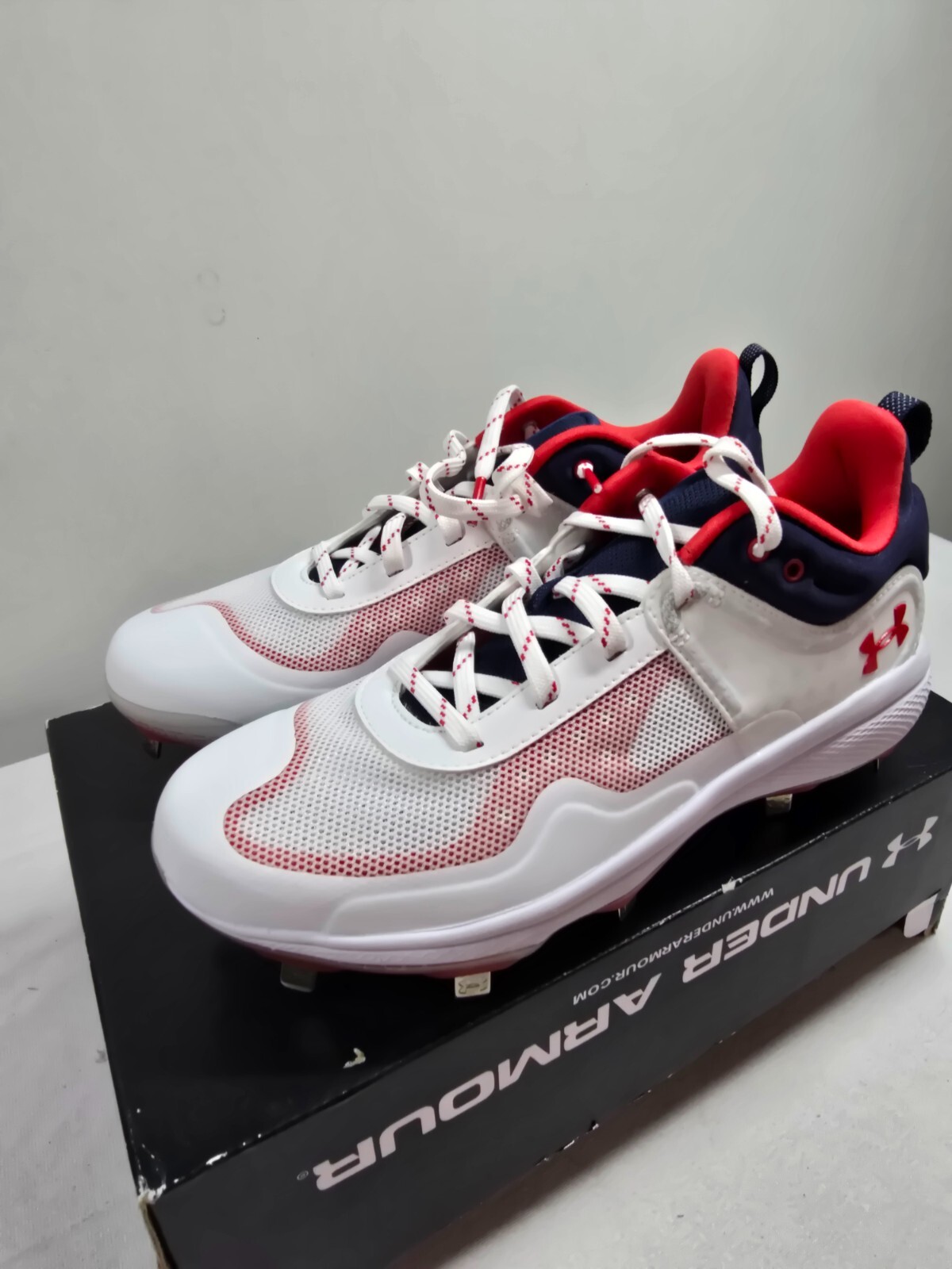 Women’s Under Armour Glyde USA Softball Metal Cleats Size 7 3025104-100 New