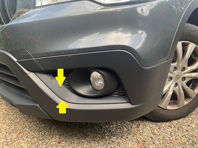 NEW Genuine Suzuki S-CROSS Front Bumper Fog Light Bezel LEFT 71761