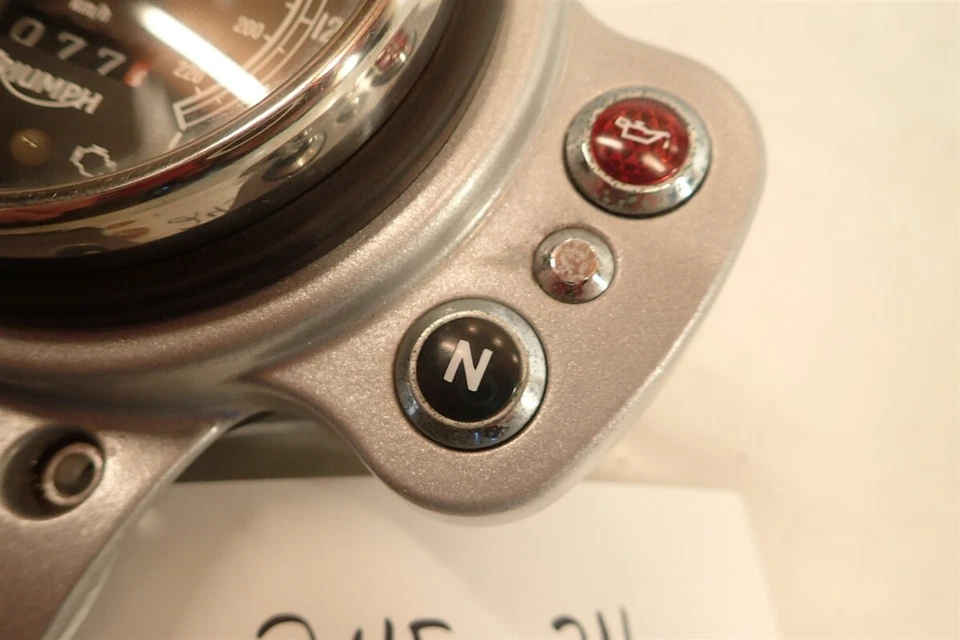 Triumph Scrambler 900 EFI speedo speed meter gauge cluster T2503155 - Image 3 of 4