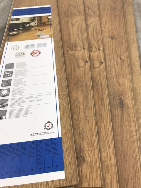 Quick Step Classic Terra Alder 8mm Ac4 Wood Laminate Flooring