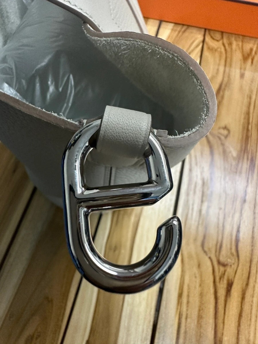 HERMES in-the-loop Tote Bag Size 23 Taurillon Clemence/Swift