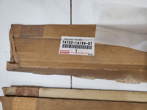 Toyota Corolla AE100, AE101 OEM Molduras de puerta originales nuevas las 4 completas - Imagen 4 de 18