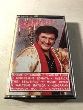 Liberace   Plays Moon River and Other Great Songs 1987 Music Cassette N5-2344