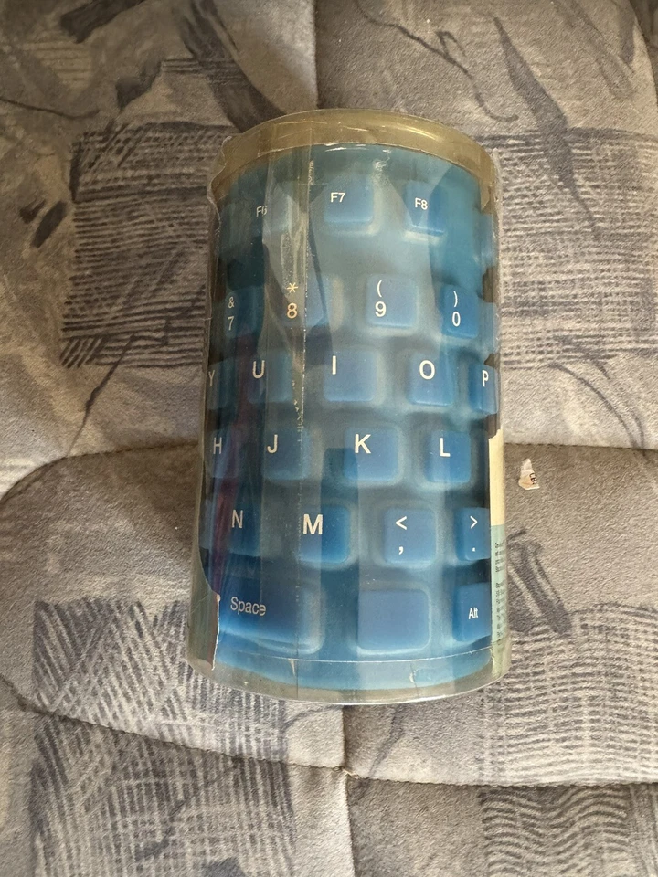 Omnitech Flexible Keyboard Spill Proof Washable Full Size 107 Keys Blue  USB+PS2 - Image 2 of 4